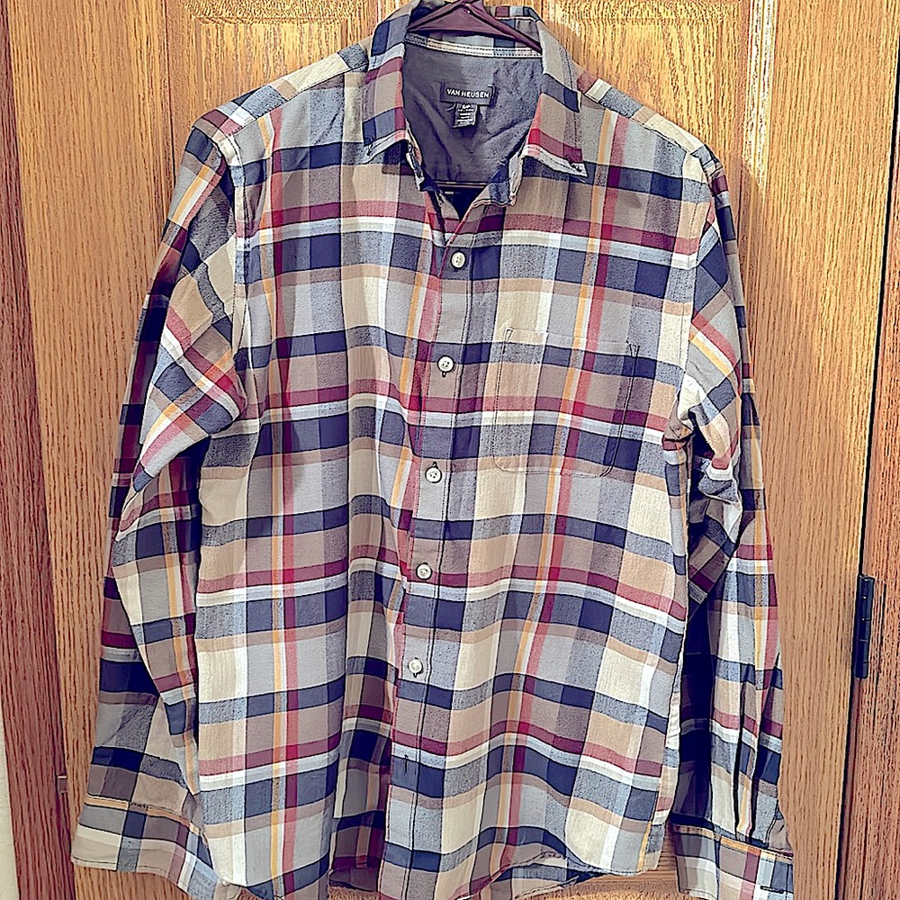 Van Heusen button down dress/casual shirt.